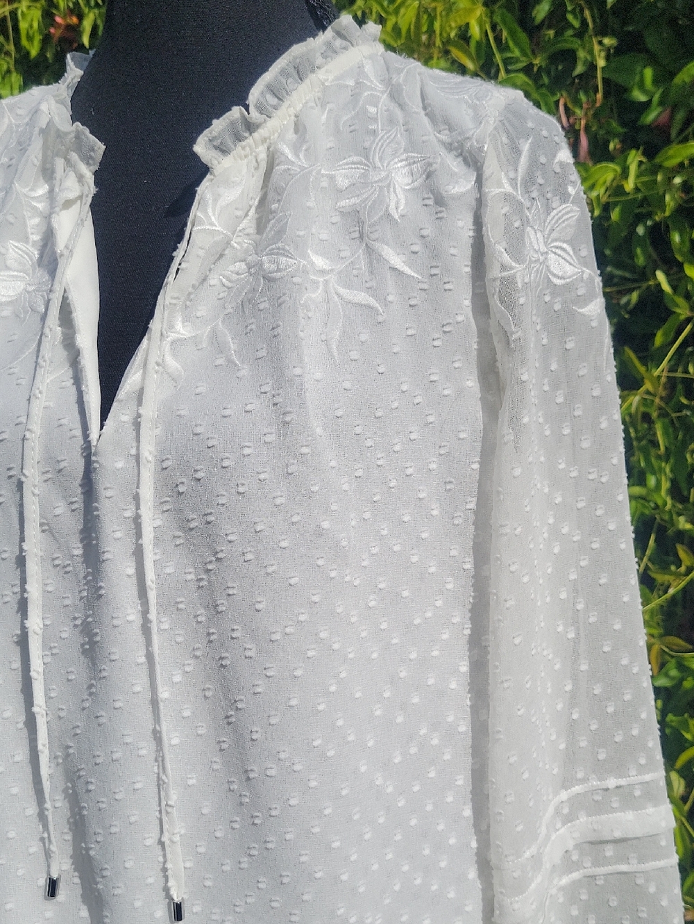 White House Black Market Ivory White Boho Blouse with Floral Embroidery S - Picture 11 of 16